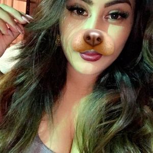 Meet your Posher, Lesly